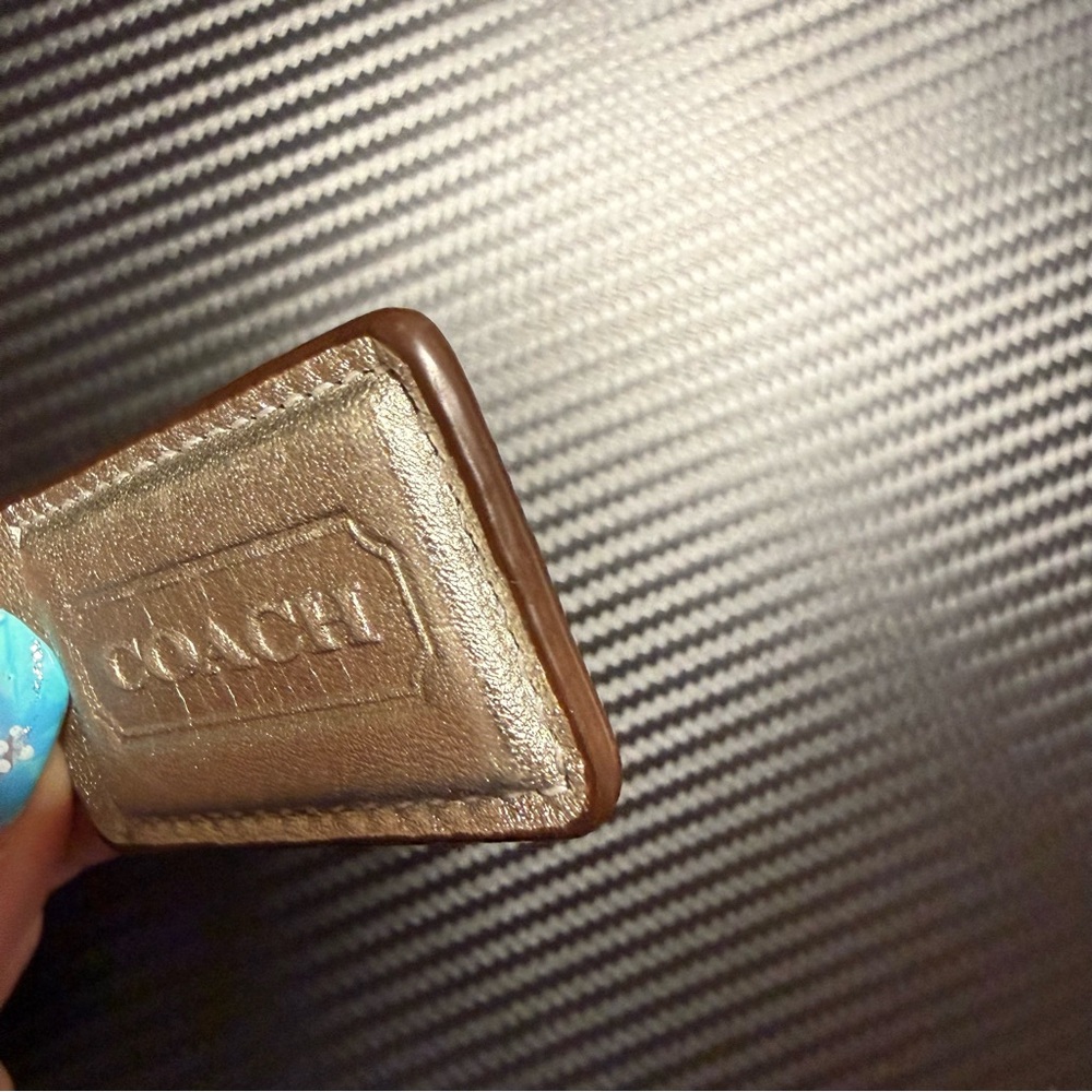 ✨ Coach Silver Metallic Leather Hangtag Replacement Purse Tag ✨ - Picture 6 of 8